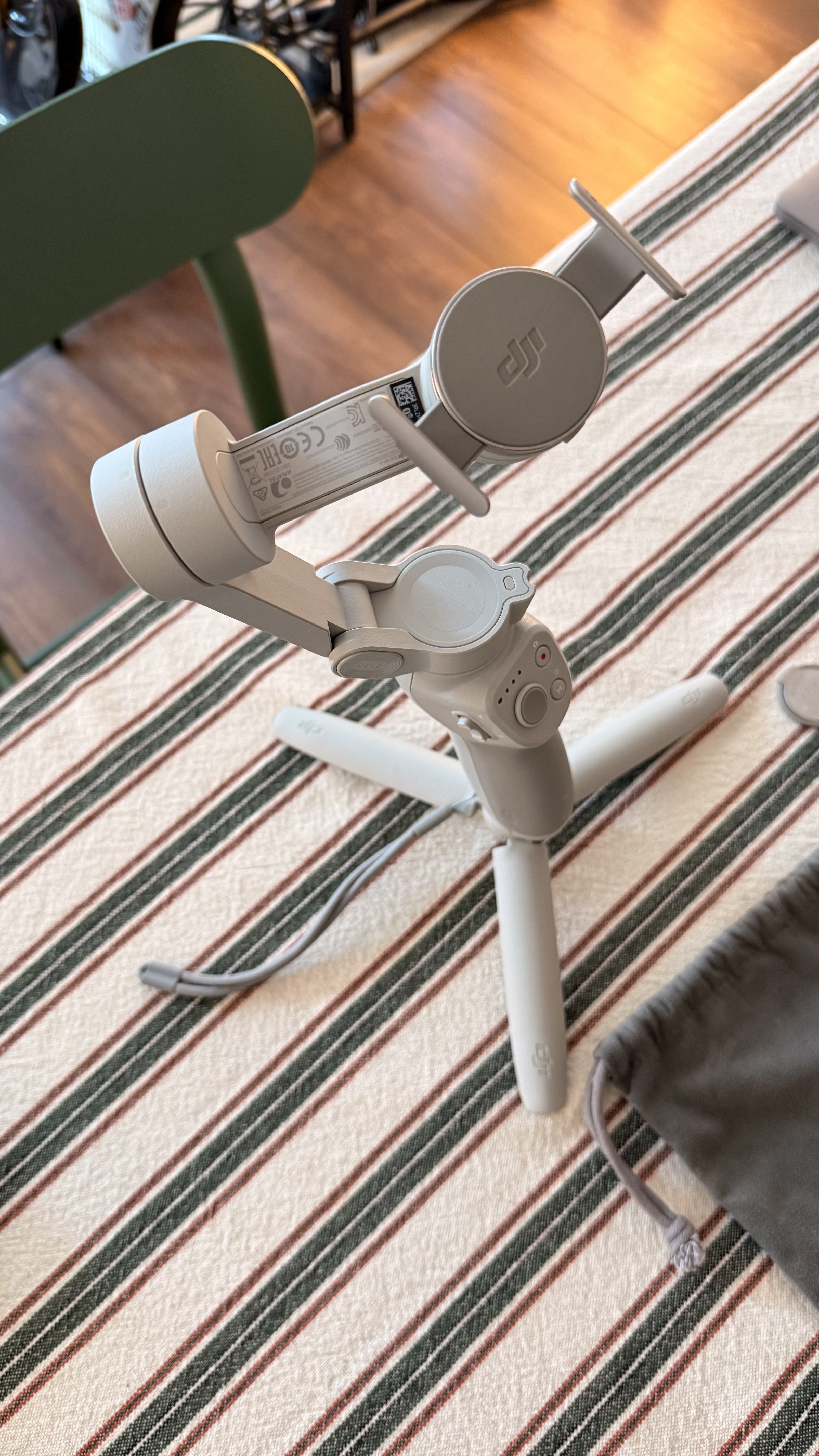 DJI Osmo Mobile 4 - Miniature 5